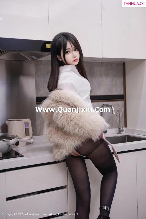   [XiuRen]高清写真图 2024.04.22 No.8429 林月月 美腿黑丝第43张图片